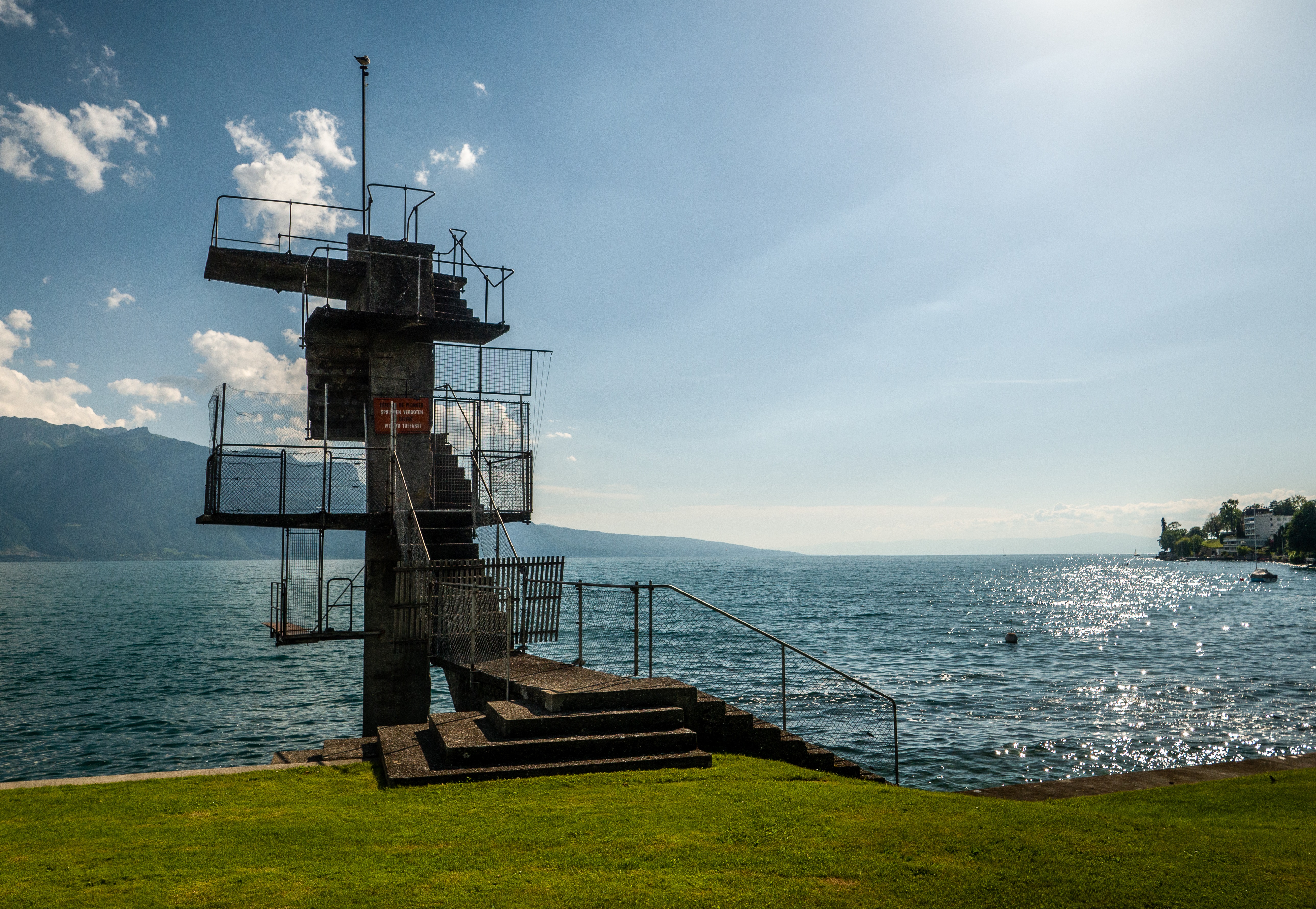 Le Canton de Vaud met en garde contre les cyanobactéries dans les lacs de la région